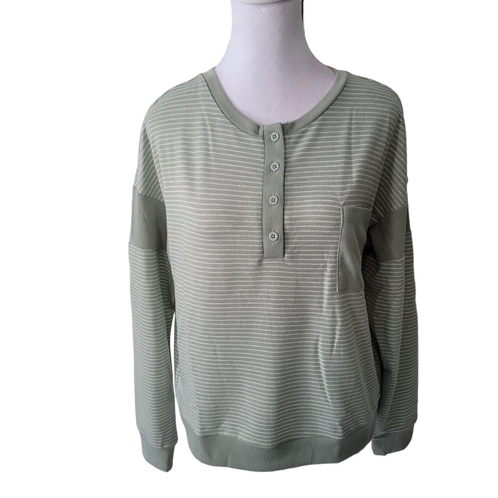 Splendid	Size	S Green Striped Lounge Top Soft Long Sleeve Chest‎ Pocket Casual